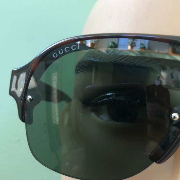 Gucci Sunglasses - Picture 9 of 12